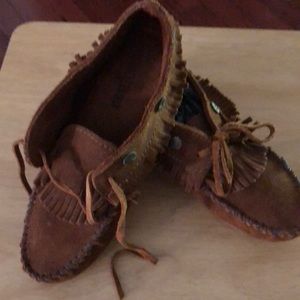 Minnetonka Brand Moccasins size 6.5